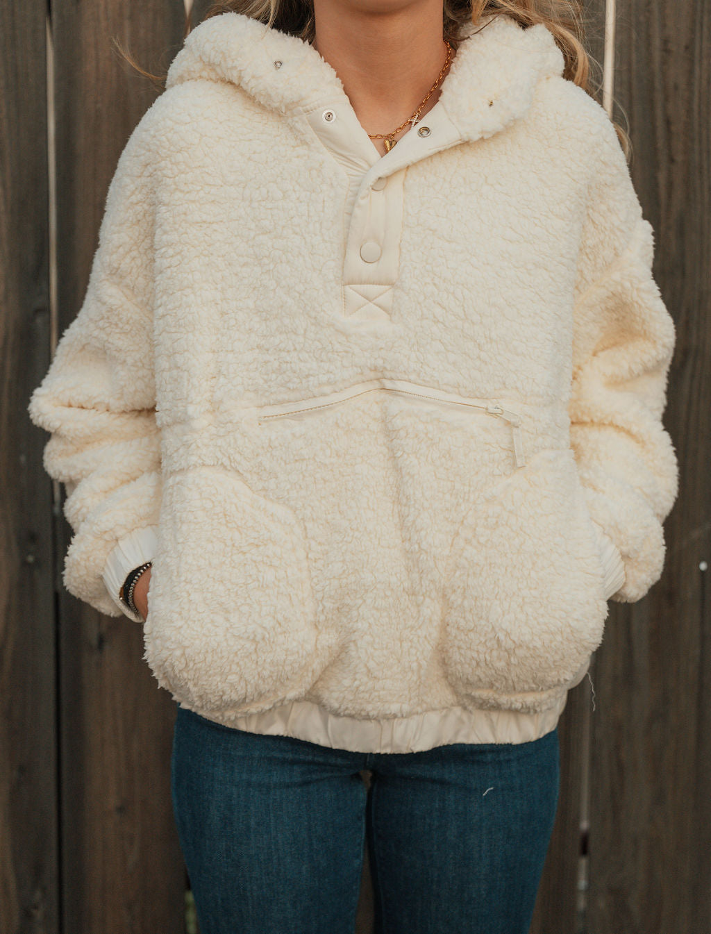 Snowball Hooded Pullover